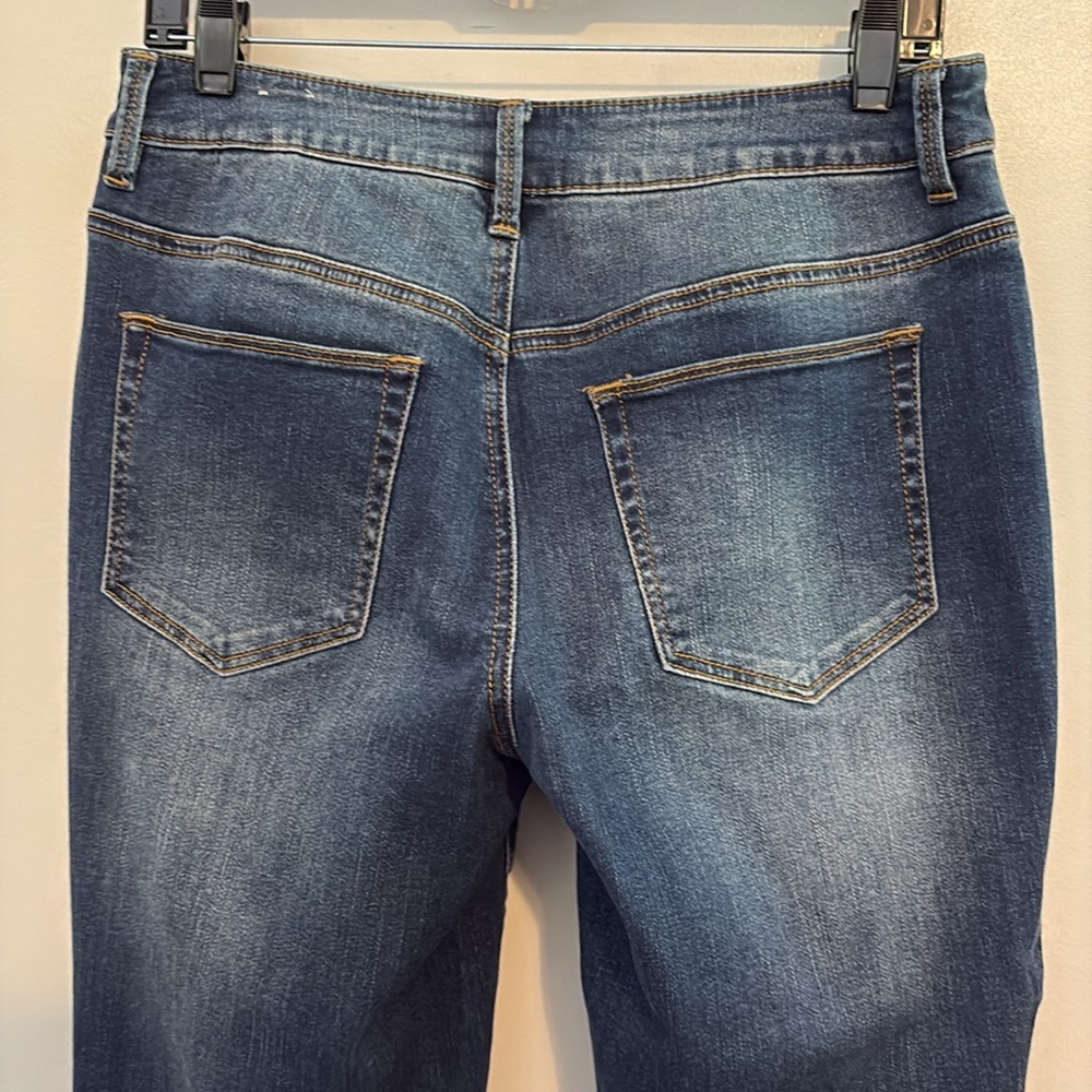 Chico’s The Platinum Distressed Boyfriend Jeans Chico’s 0 = 4 - Picture 5 of 9